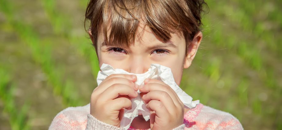 Why do we sneeze in the sun? Clearing this puzzle can help with serious diseases