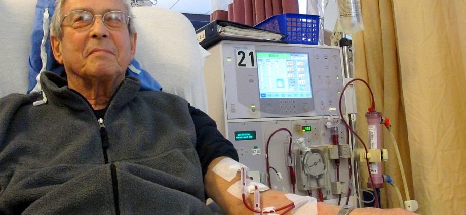 Why is dialysis an &#8220;imperfect&#8221; treatment for kidneys?