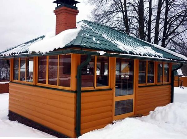 Winter gazebo: project of a warm pavilion with a stove, fireplace or barbecue, building an insulated structure with your own hands