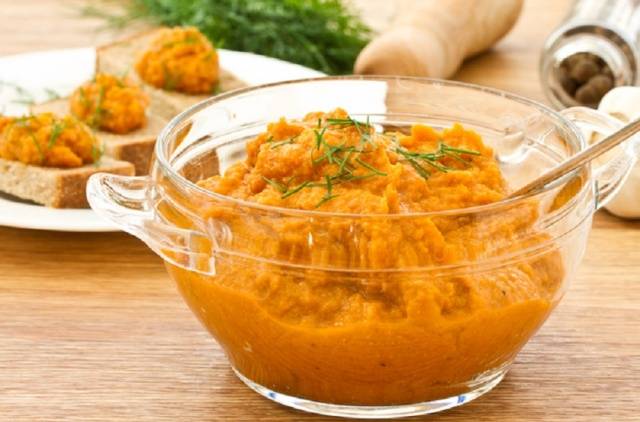 Winter squash caviar recipes with tomato paste and mayonnaise 