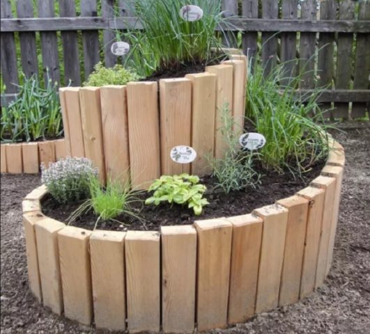 Wooden flowerbeds: original and unusual ideas + making guide