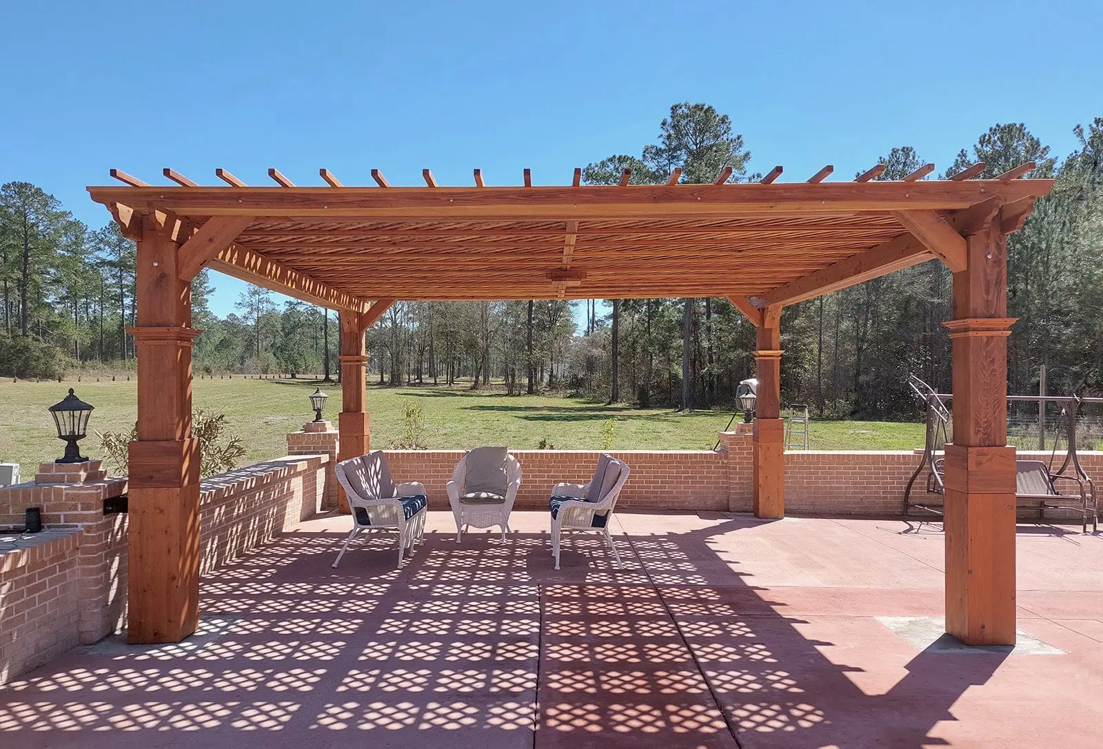 Wooden lattices for a gazebo: manufacturing and installation of a decorative structure + photo of modern options for crates