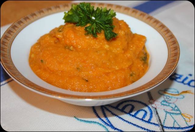 Zucchini caviar in a slow cooker