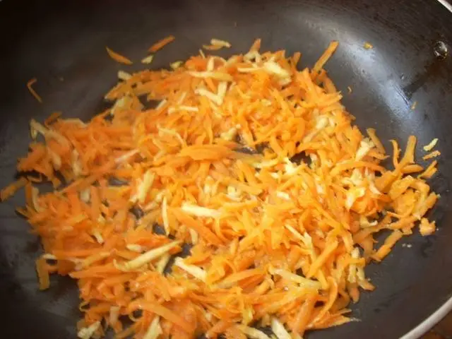 Zucchini caviar with bell pepper