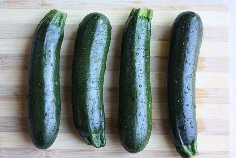 Zucchini squash: the best varieties for open ground with a photo and a description of the benefits + cultivation and care