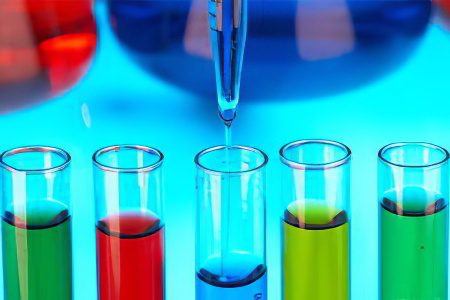 Analysis of thyroid hormones (normal levels of TSH and T4 hormones)