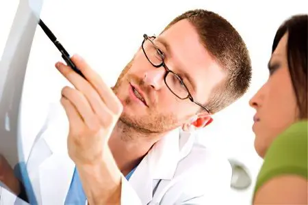 Ankylosing spondylitis: symptoms and treatment