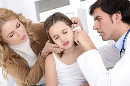 Antibiotics and ear drops for otitis media