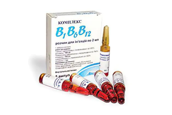 Hair mask with vitamins in ampoules B6 and B12