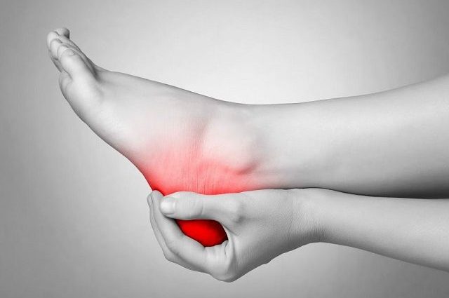 Heel hurts, it hurts to step on: causes and treatment