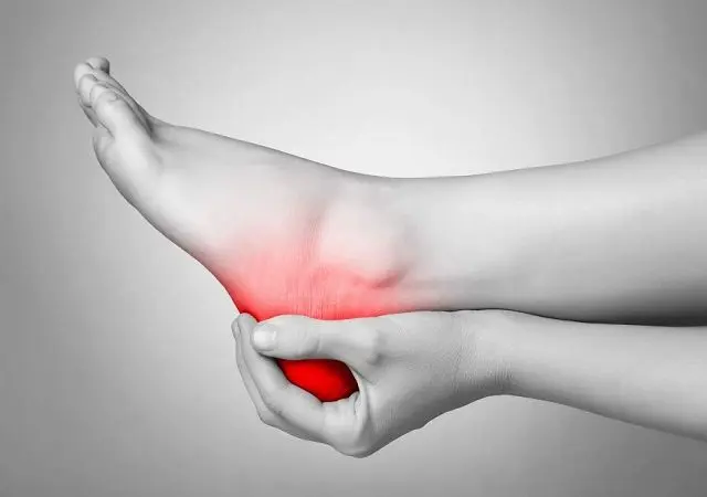 Heel hurts, it hurts to step on: causes and treatment