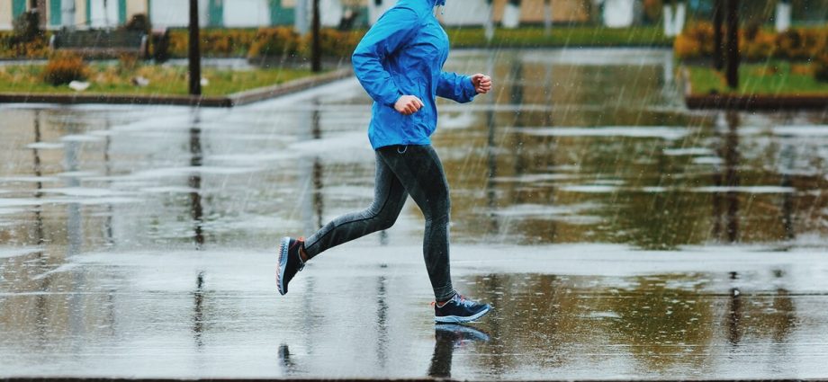 How to run in rainy weather