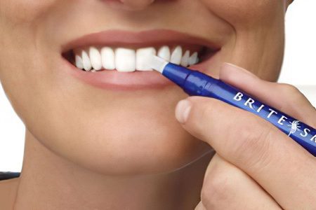 How to whiten teeth enamel at home?