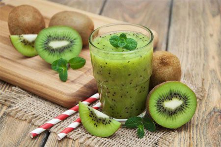 Kiwi: benefits, contraindications, how to quickly clean