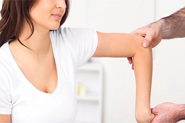 Pain in the elbow joint: what to do?