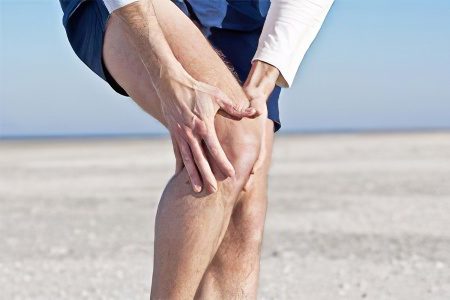 Pain in the knee joint