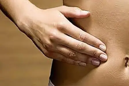 Pain in the right hypochondrium