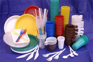 Plastic food containers: facts and myths