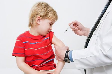 Symptoms, consequences and prevention of poliomyelitis