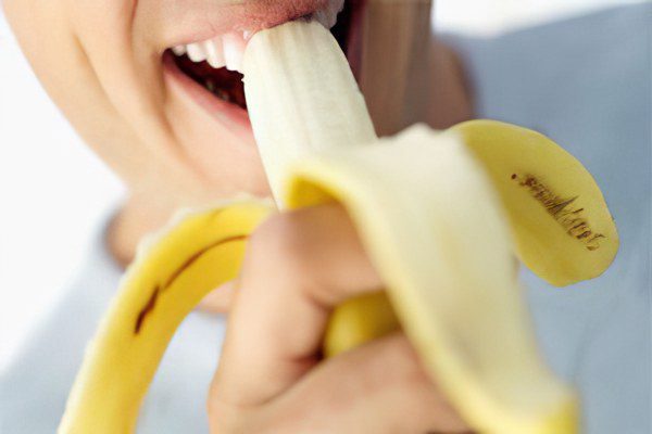 The benefits and harms of bananas for men and women