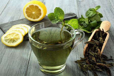 The benefits and harms of green tea, how to brew it?