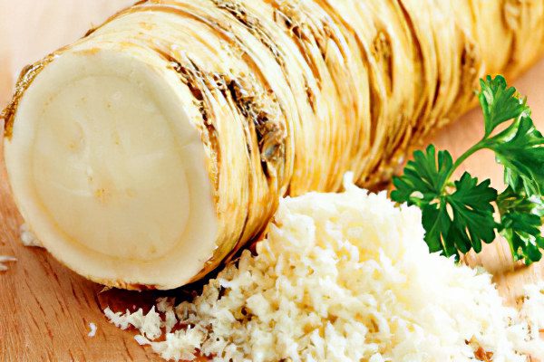 The benefits and harms of horseradish, recipes