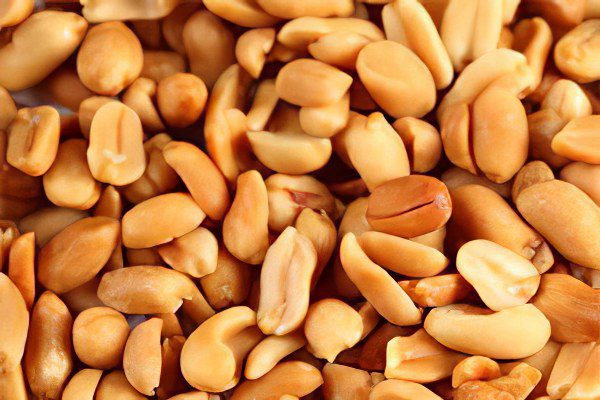 The benefits and harms of peanuts, and its calorie content