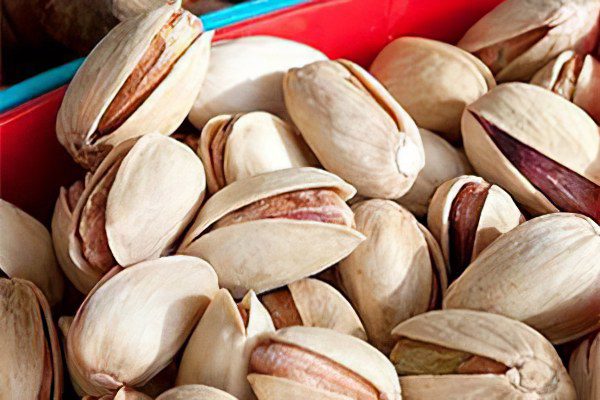 The benefits and harms of pistachios