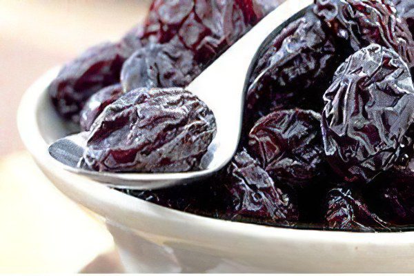 The benefits and harms of prunes for the body. What is useful prunes?