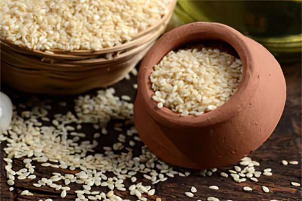 The benefits and harms of sesame seeds for health