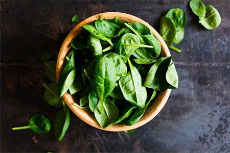 The benefits and harms of spinach