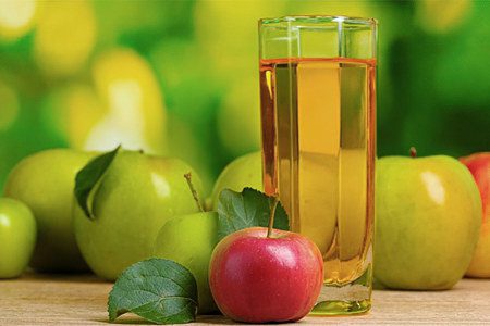 The health benefits and harms of apples