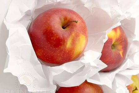 The health benefits and harms of apples