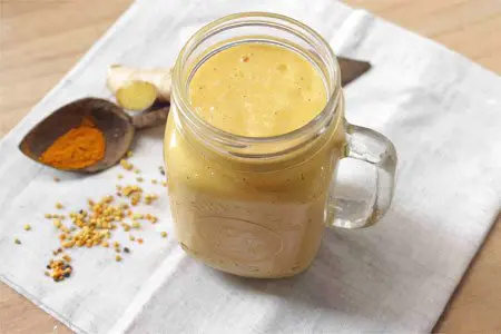 Turmeric with kefir at night: benefits, recipes