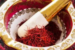 Useful properties of saffron and its contraindications