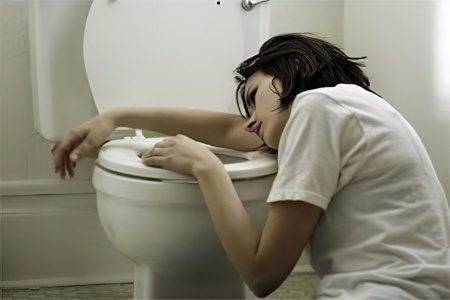 Vomiting bile: what to do?