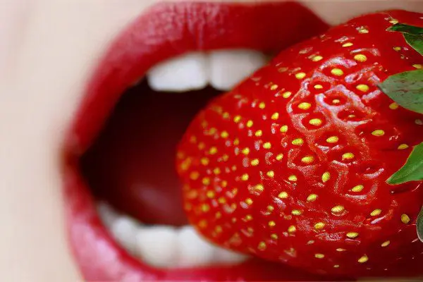 What are useful and harmful strawberries?