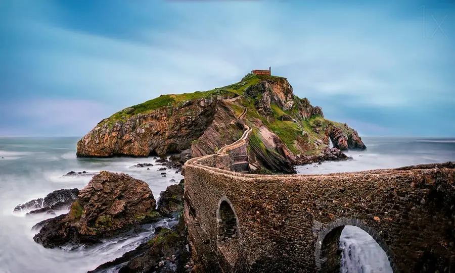 10 amazing bridges where nature and time are frozen