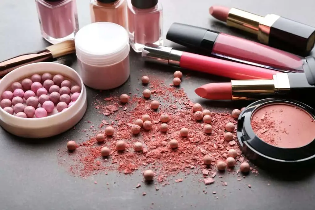 10 Cosmetics Women Over 40 Should Avoid