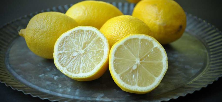 10 Detox Foods to Cleanse and Lose Weight