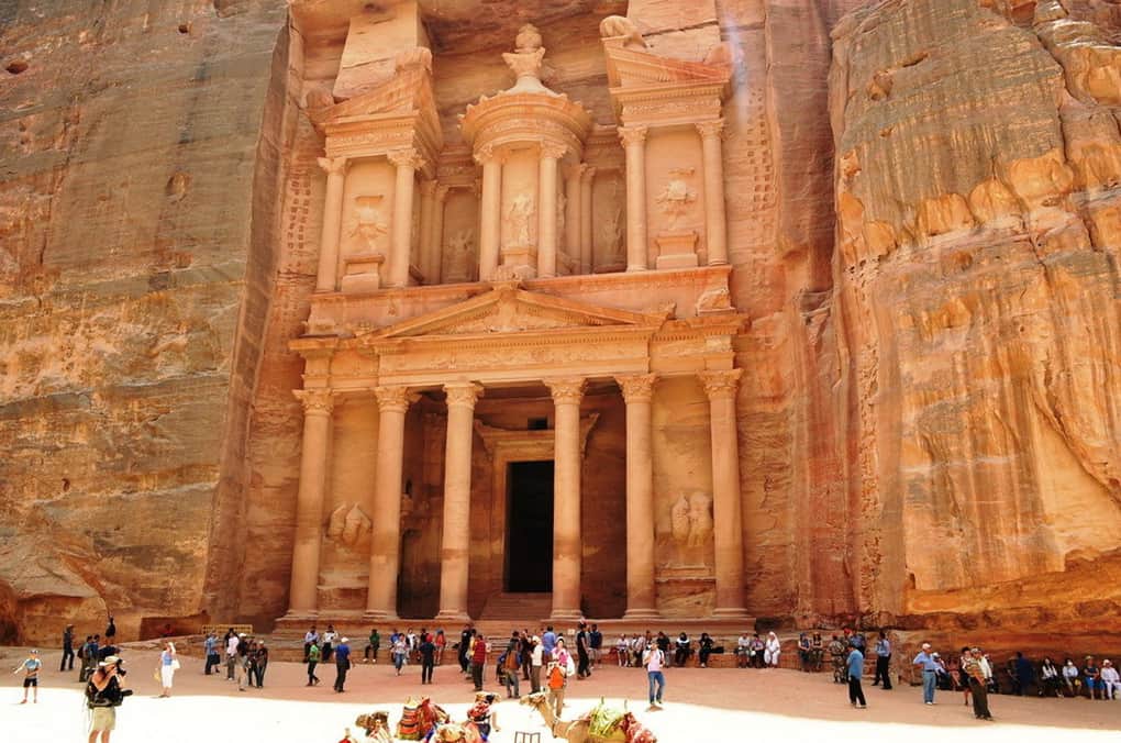 10 Famous Movie Sets You Can Visit