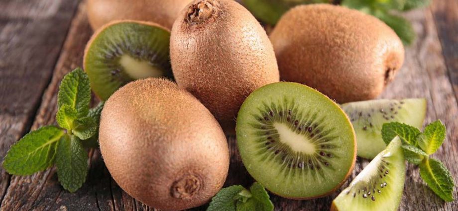 10 Healthiest Winter Fruits