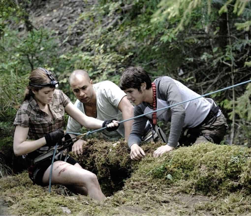 10 Horror Movies About Tourists Like The Descent