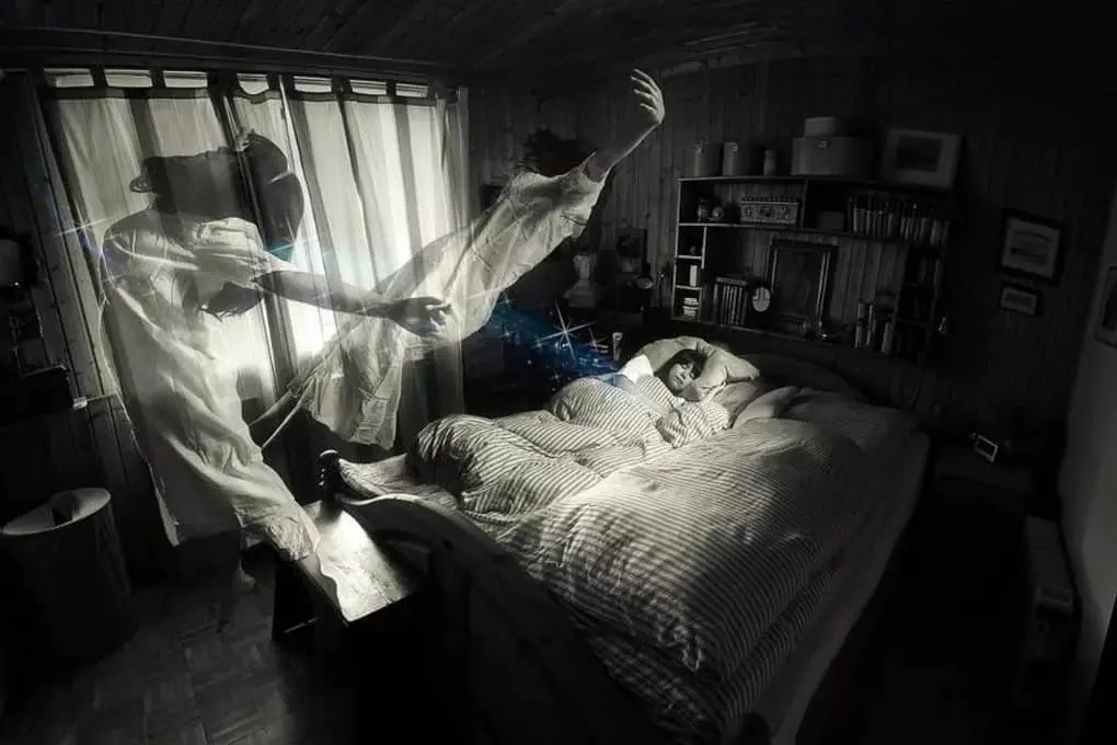 10 incredible strange things that happen to a person in a dream