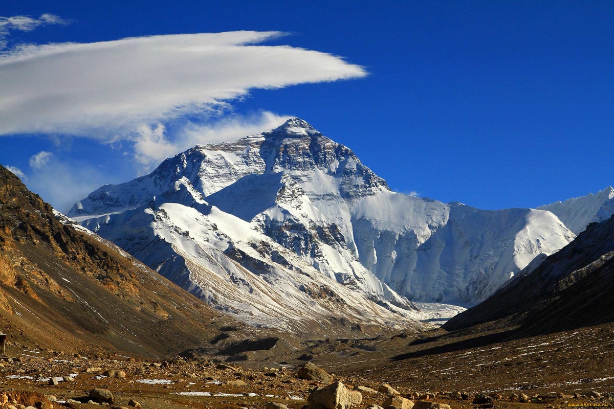 10 interesting facts about Everest - the highest mountain on our planet