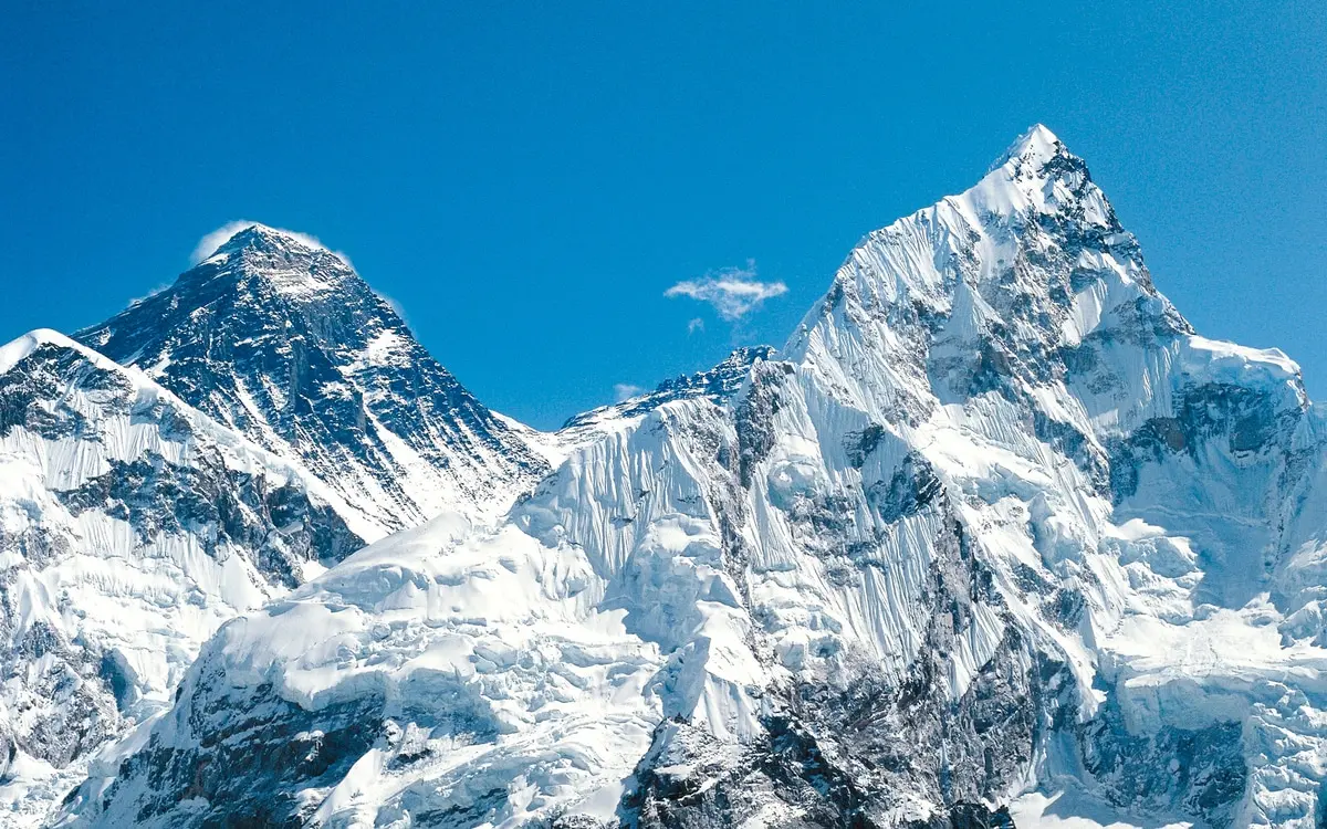 10 interesting facts about Everest - the highest mountain on our planet