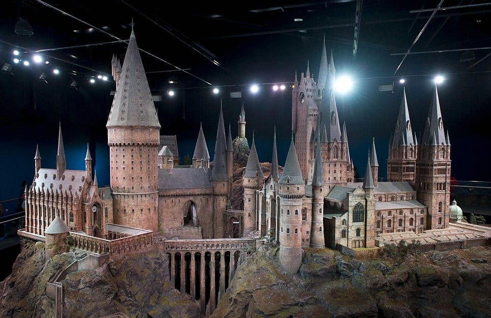 10 interesting facts about Harry Potter, left behind the scenes and the book