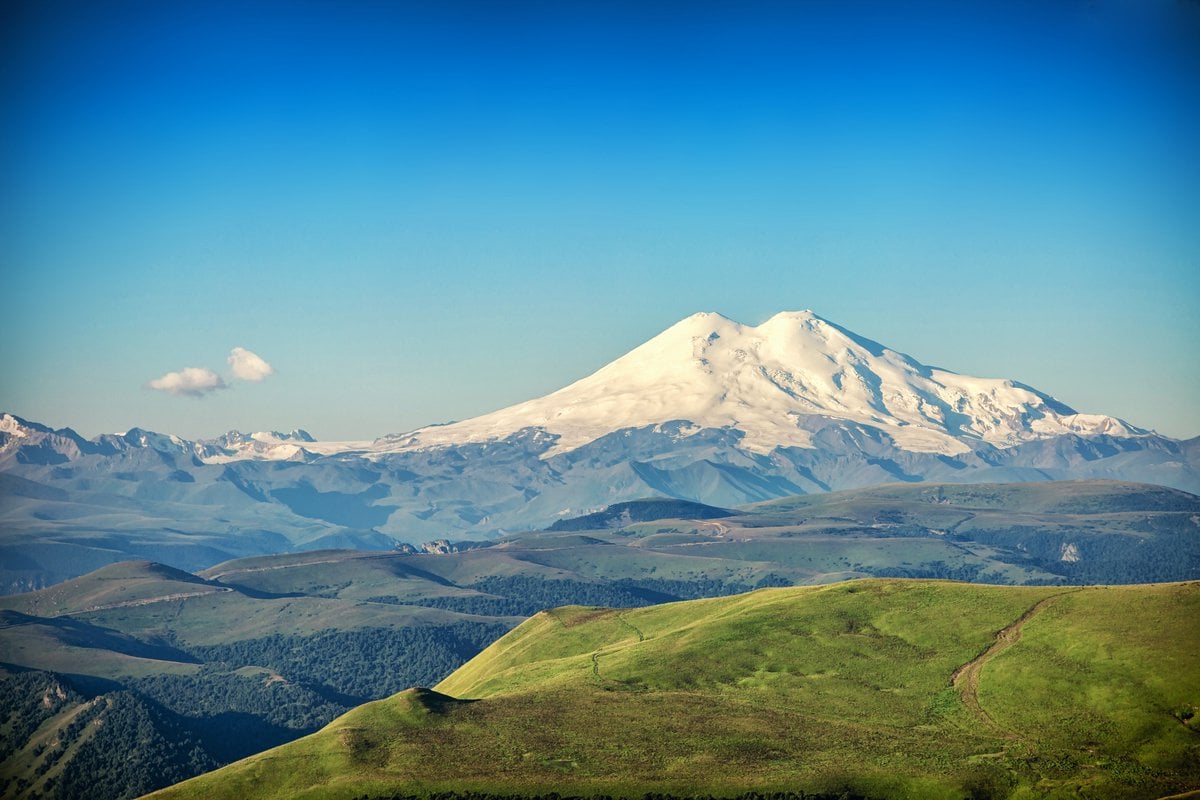 10 interesting facts about Mount Elbrus - the highest point in Russia