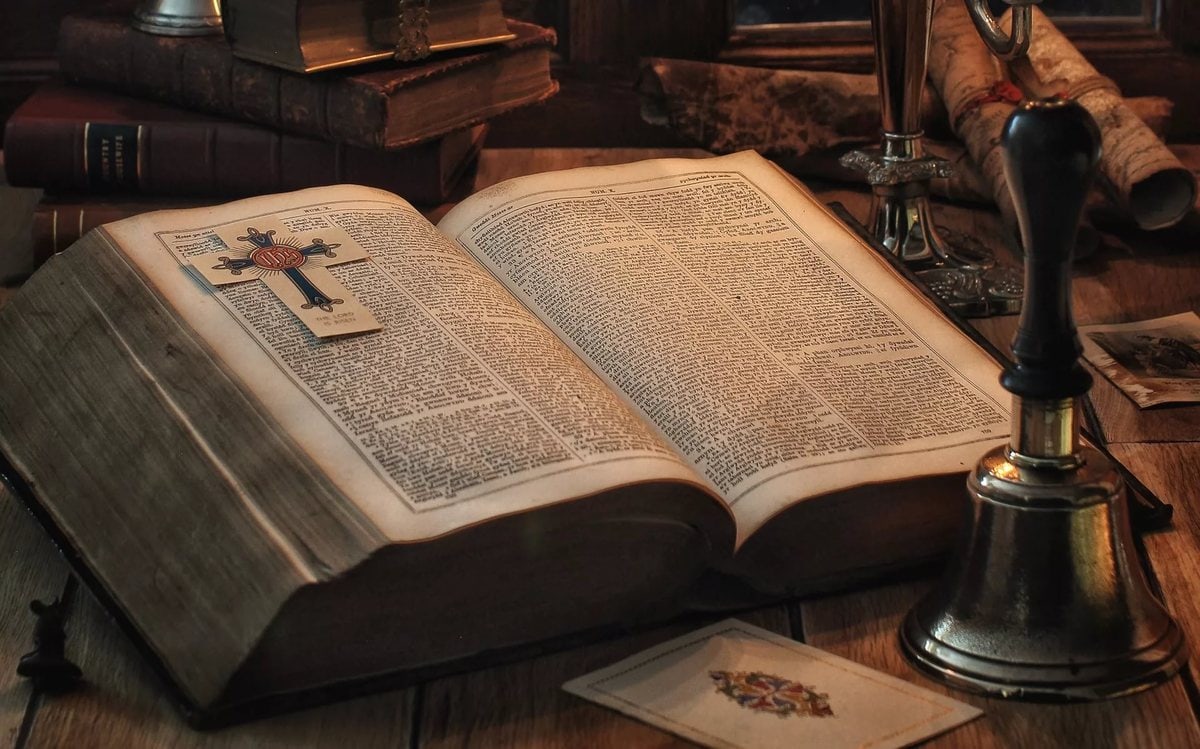 10 interesting facts about the Bible - one of the most important books in the world