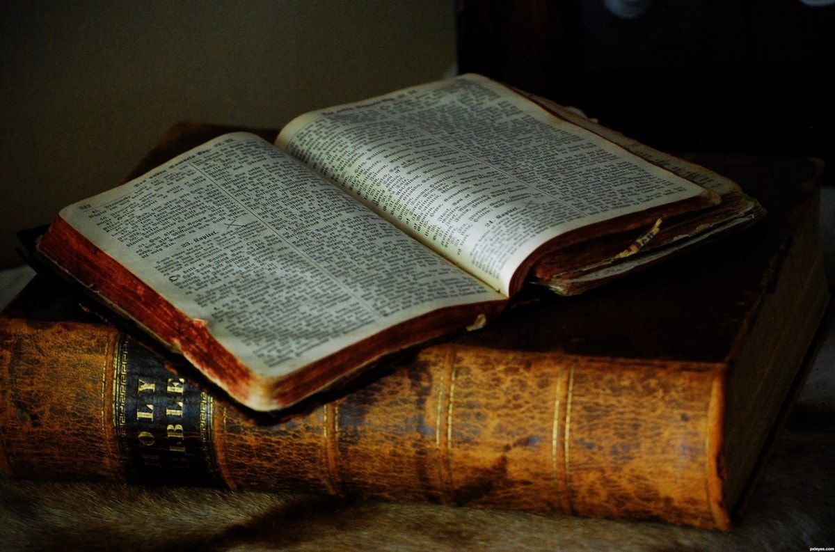 10 interesting facts about the Bible - one of the most important books in the world